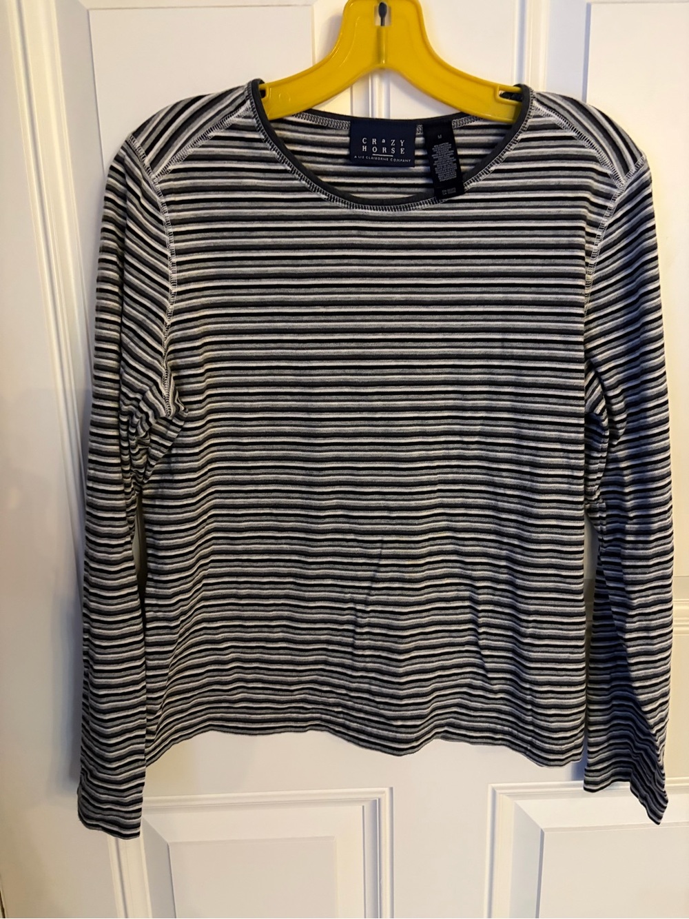 Liz Claiborne Black & White Striped Long Sleeve Tee